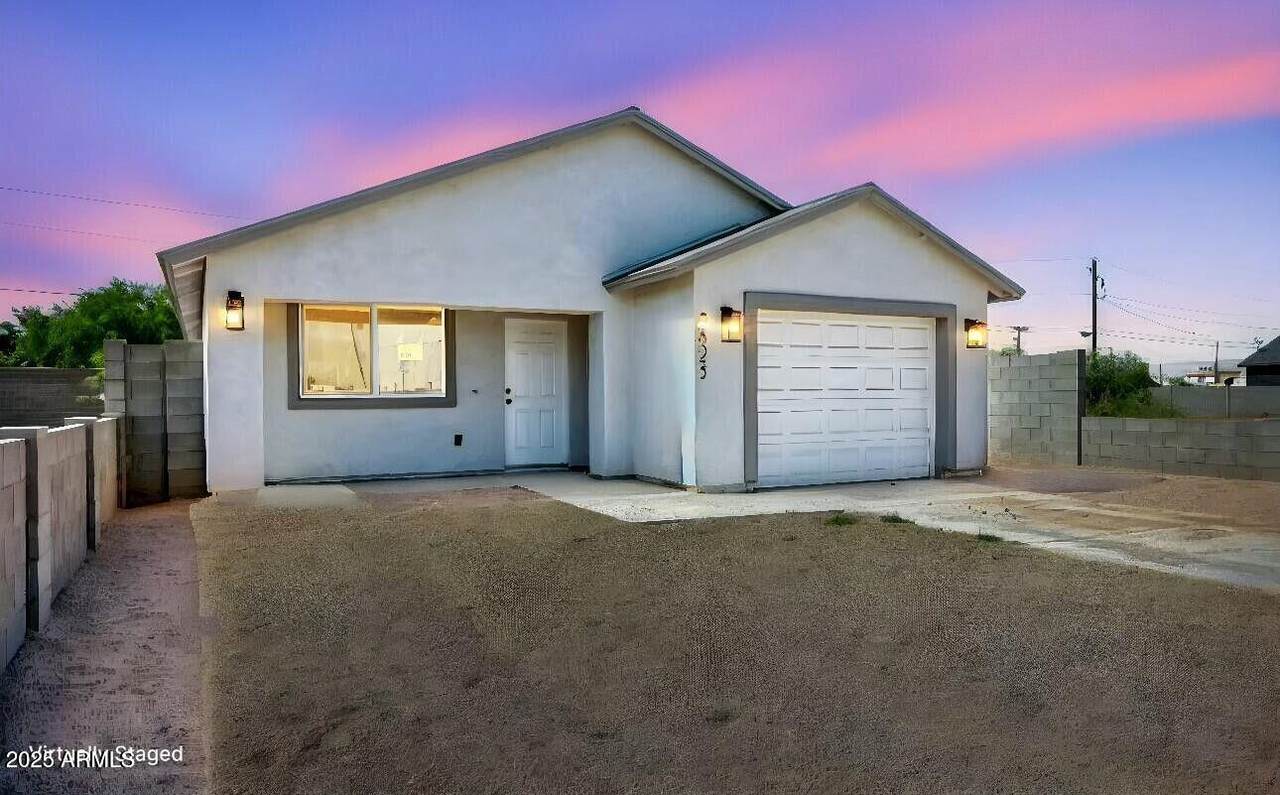 2825 Pueblo Avenue - Photo 1