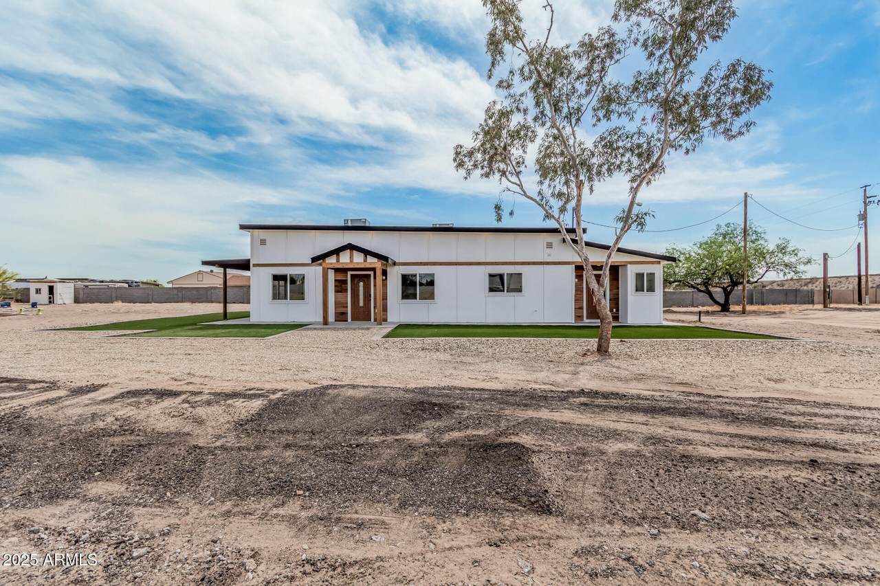 20815 119 TH Avenue - Photo 1