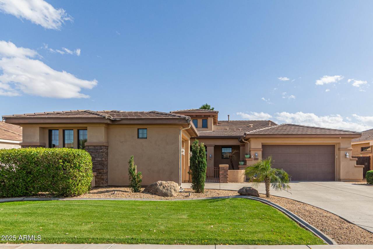 15419 Campbell Avenue - Photo 1