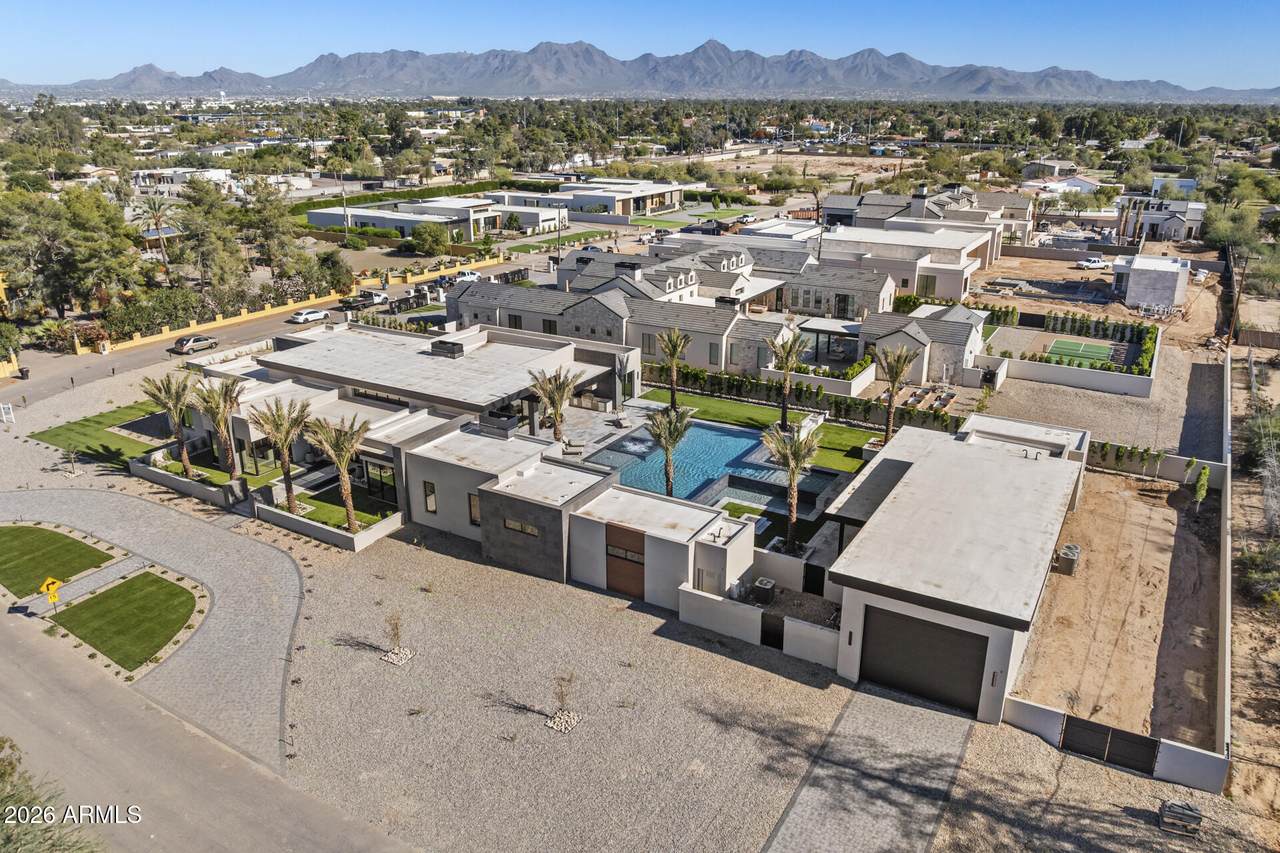 https://bt-photos.global.ssl.fastly.net/armls/1280_boomver_1_6849855-2.jpg