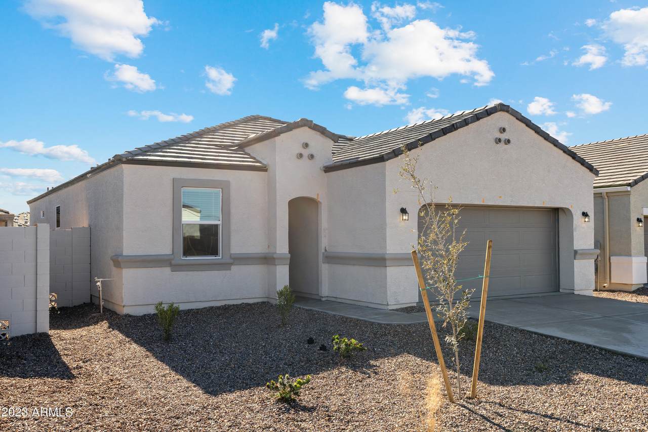 9927 Desert View Drive - Photo 1