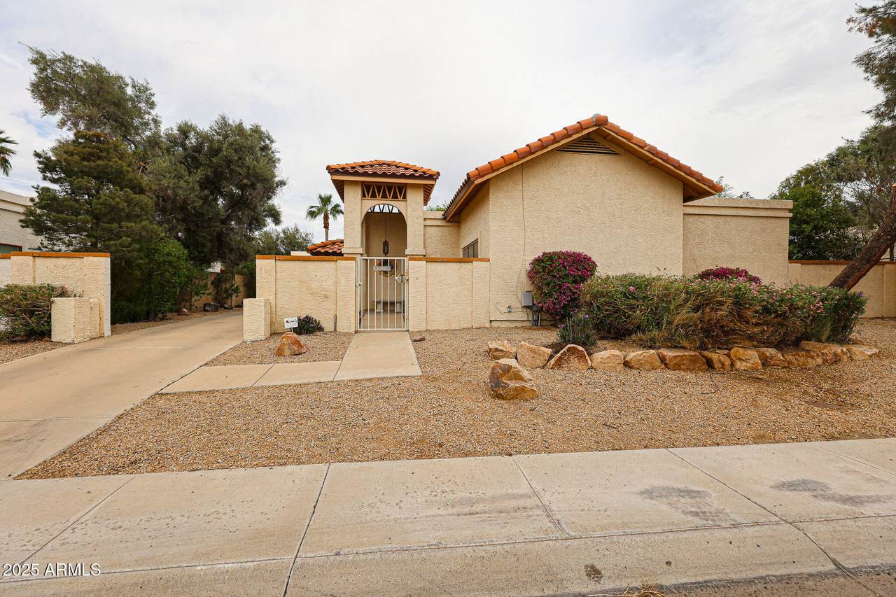 5120 Janice Way - Photo 1