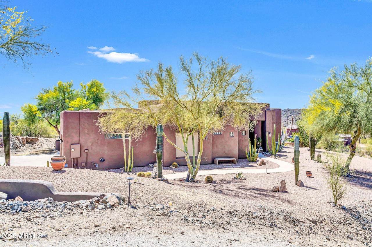 3335 Carriage Drive - Photo 1