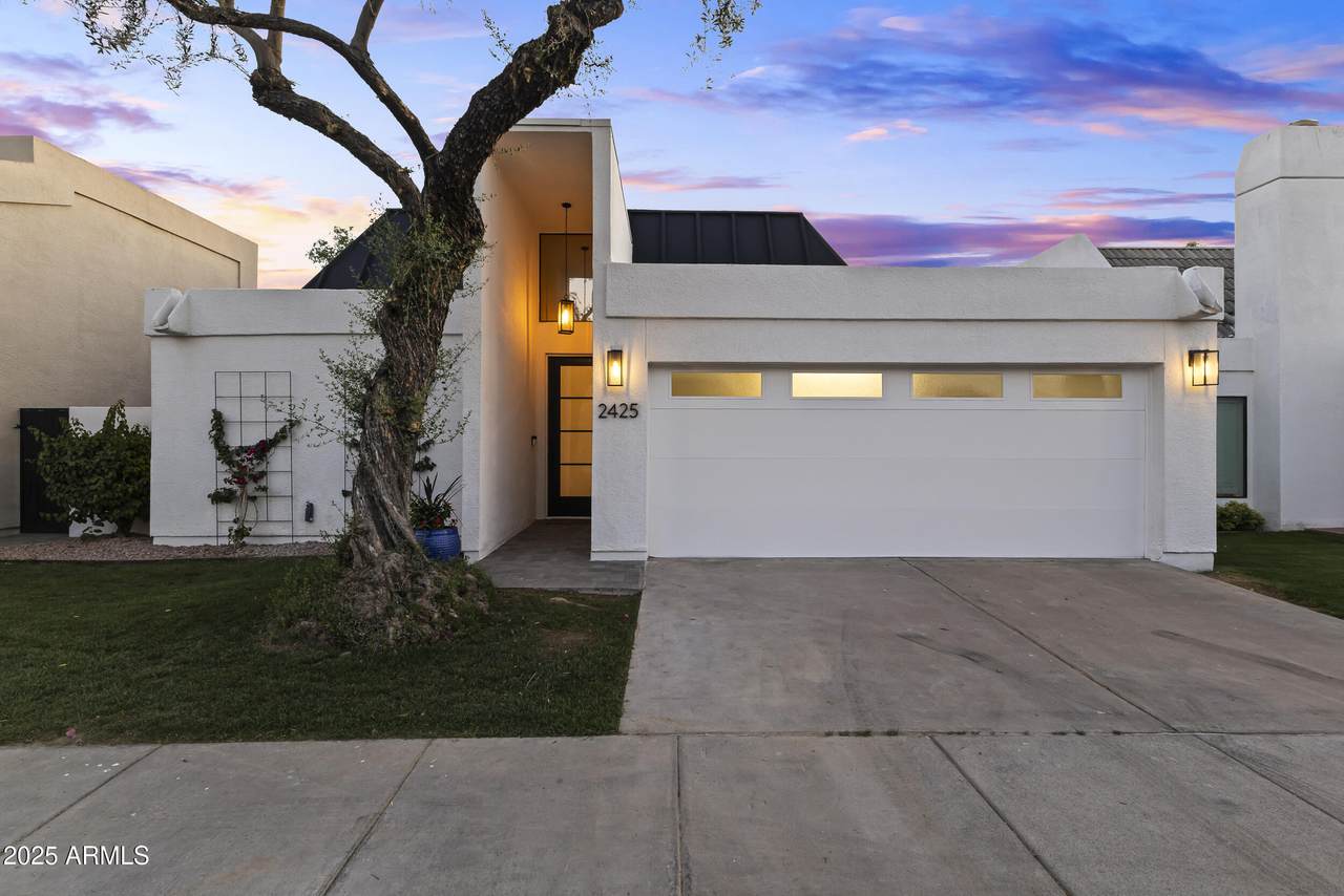 2425 Oregon Avenue - Photo 1