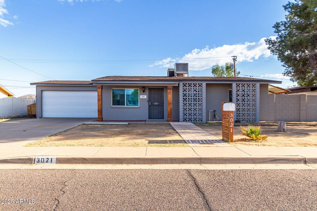 3021 Larkspur Drive - Photo 1