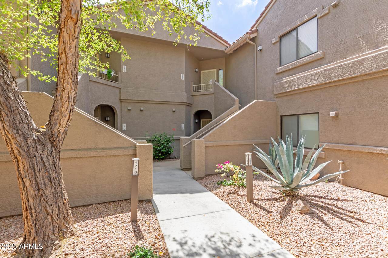 15225 100TH Street - Photo 1