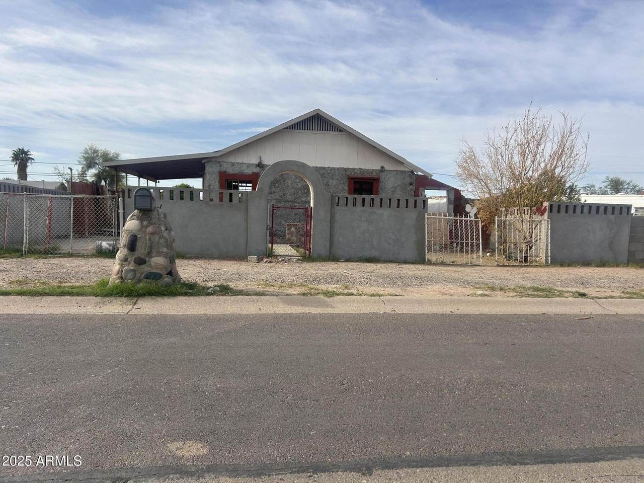 509 12TH Street - Photo 1
