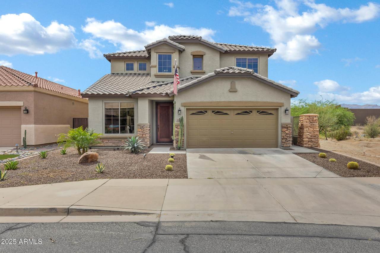 3033 Redwood Lane - Photo 1