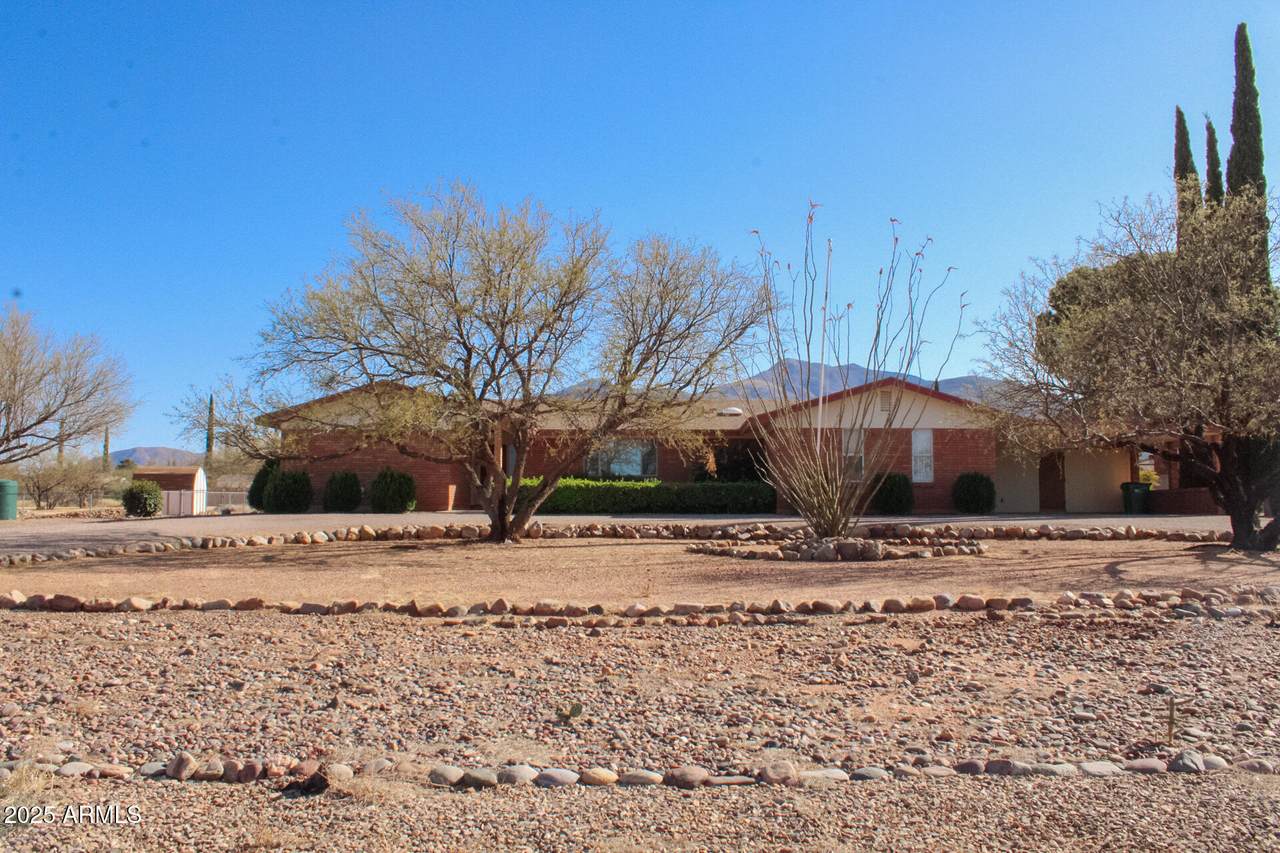 3118 Choctaw Drive - Photo 1