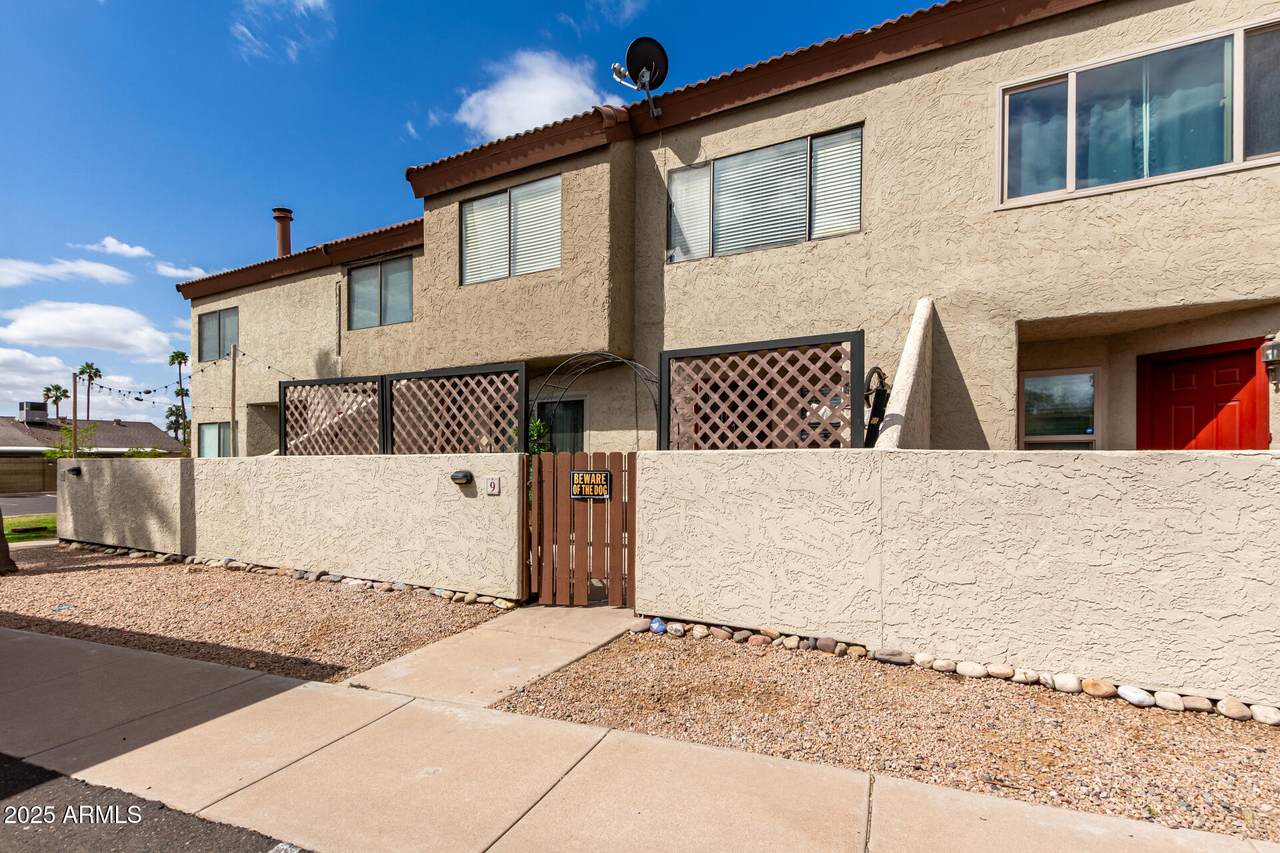2040 Longmore - Photo 1
