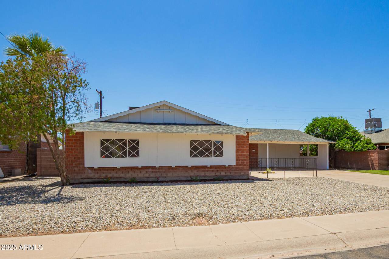 3913 Krall Street - Photo 1