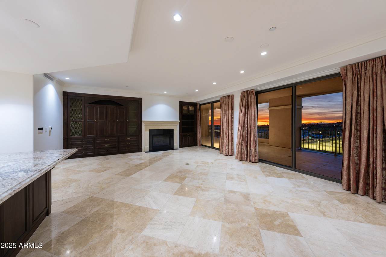 7175 Camelback Road - Photo 1