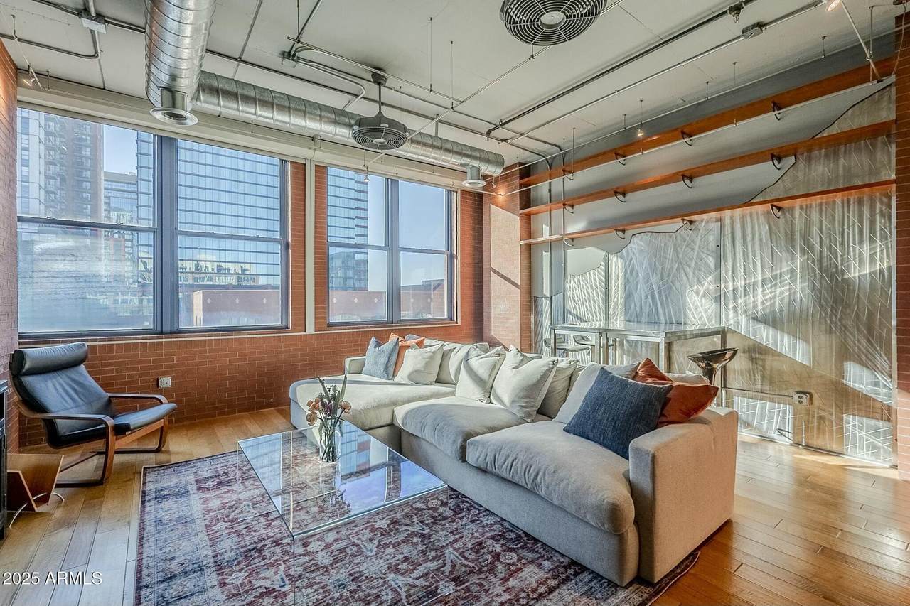 21 6TH Street - Photo 1