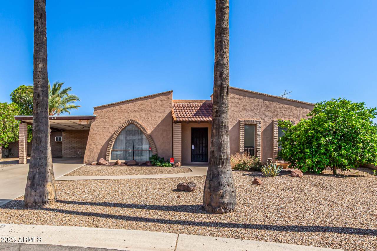 619 Elaine Street - Photo 1
