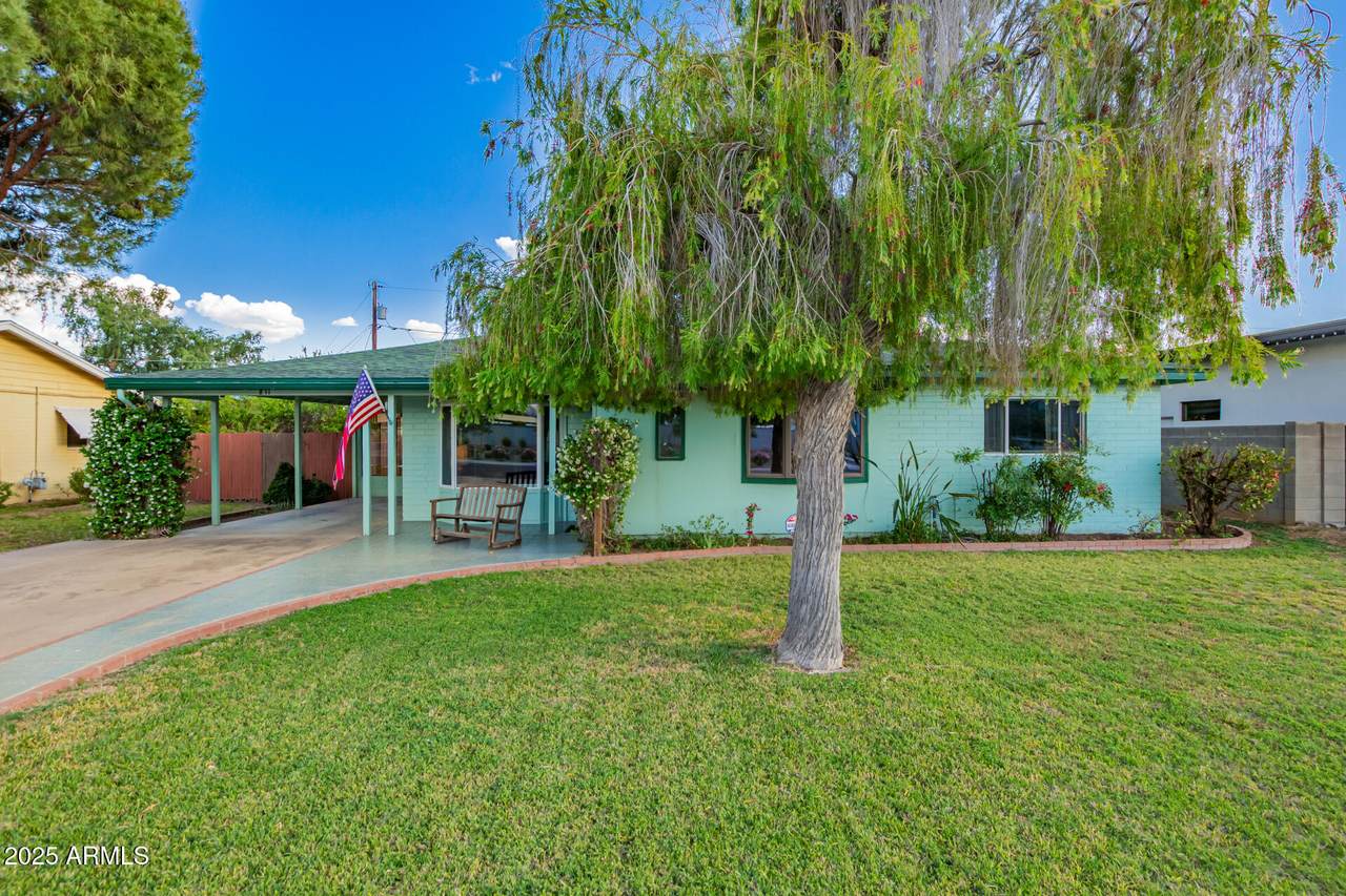811 Ocotillo Road - Photo 1
