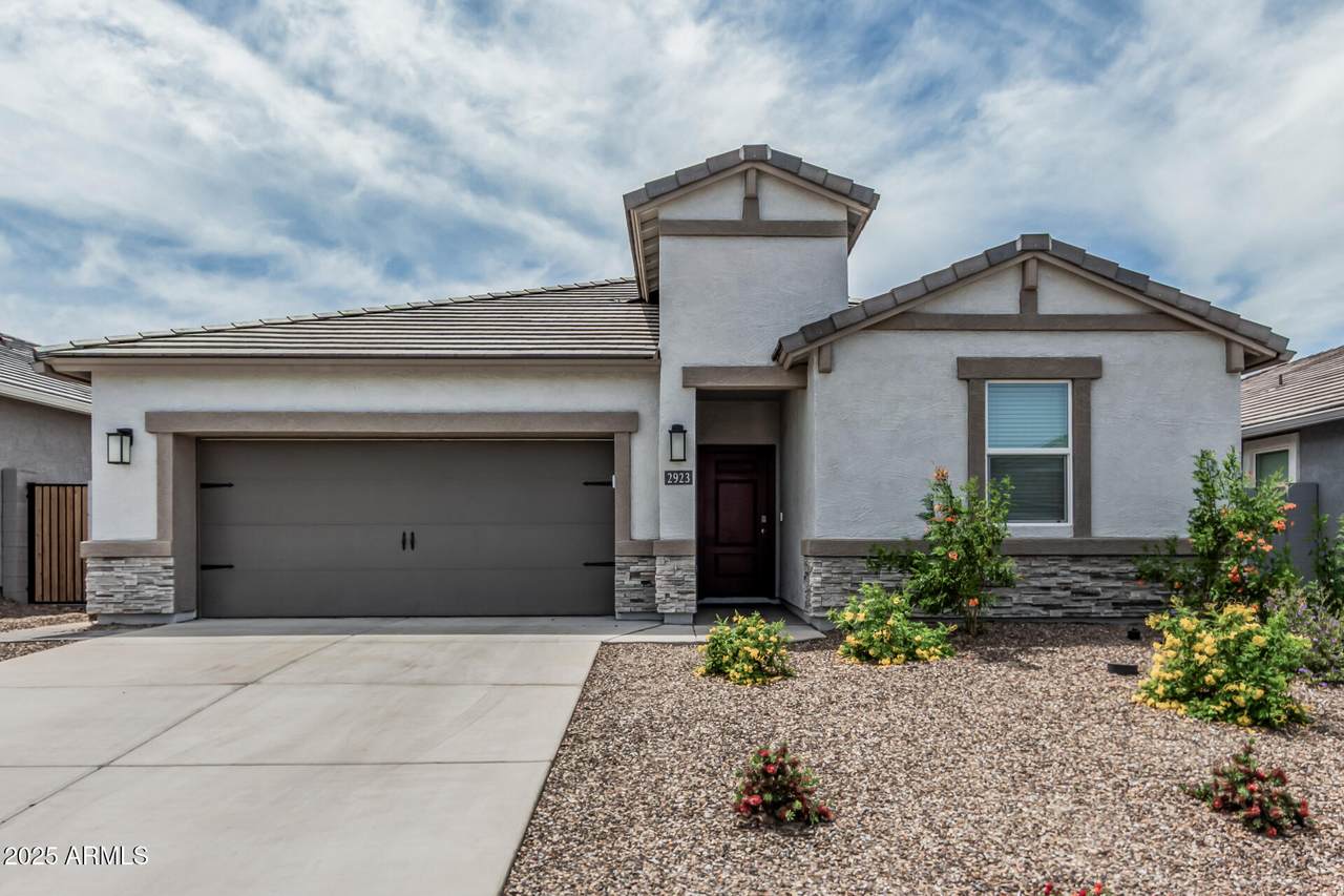 2923 Shanley Avenue - Photo 1