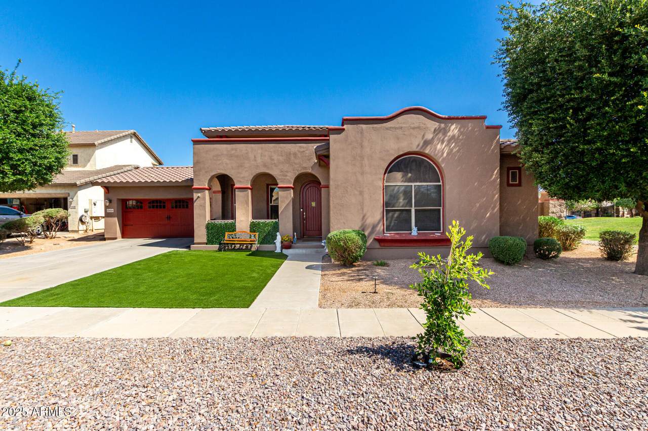 15416 Valentine Street - Photo 1