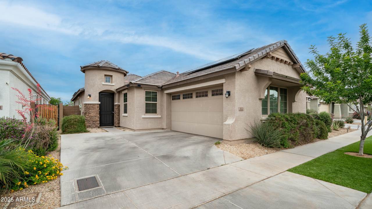 2822 Hidalgo Avenue - Photo 1