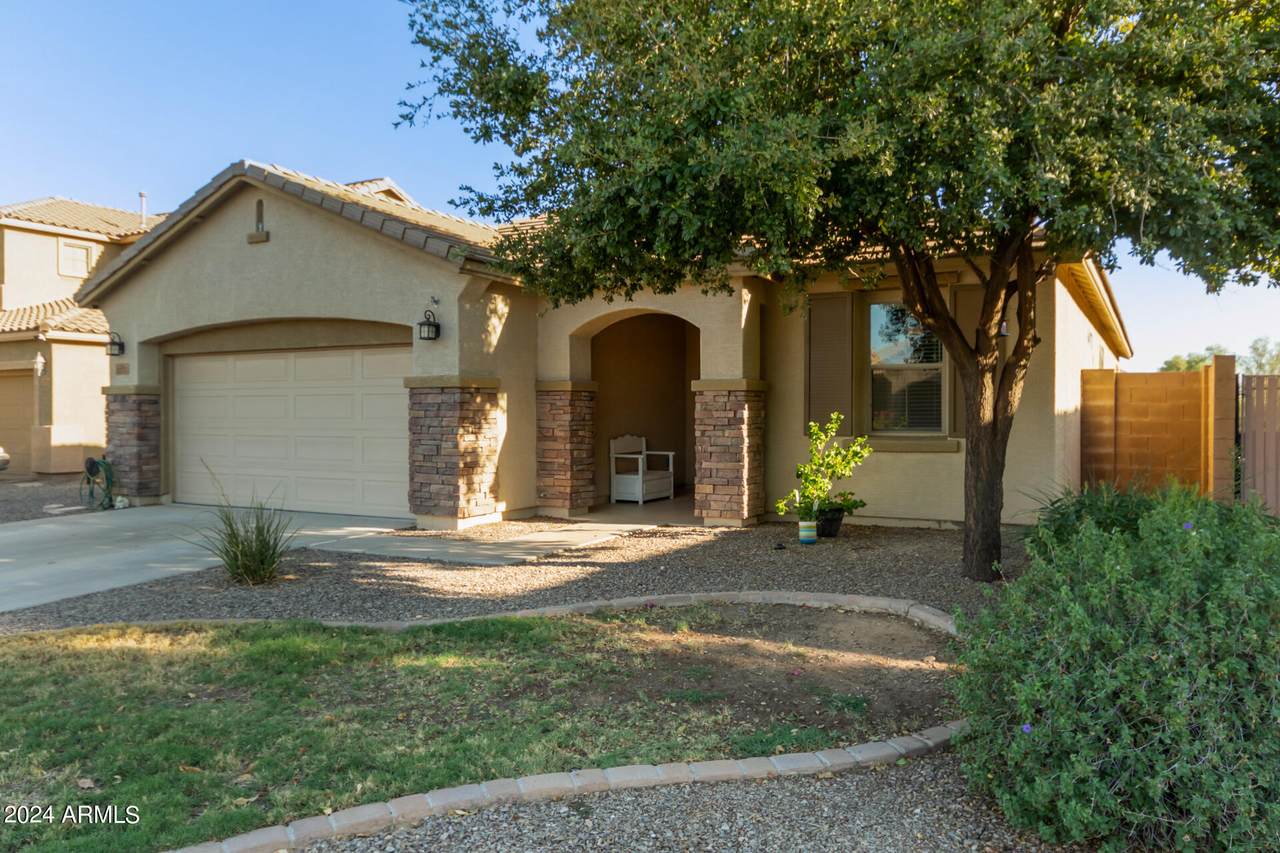 1277 Stephanie Lane - Photo 1