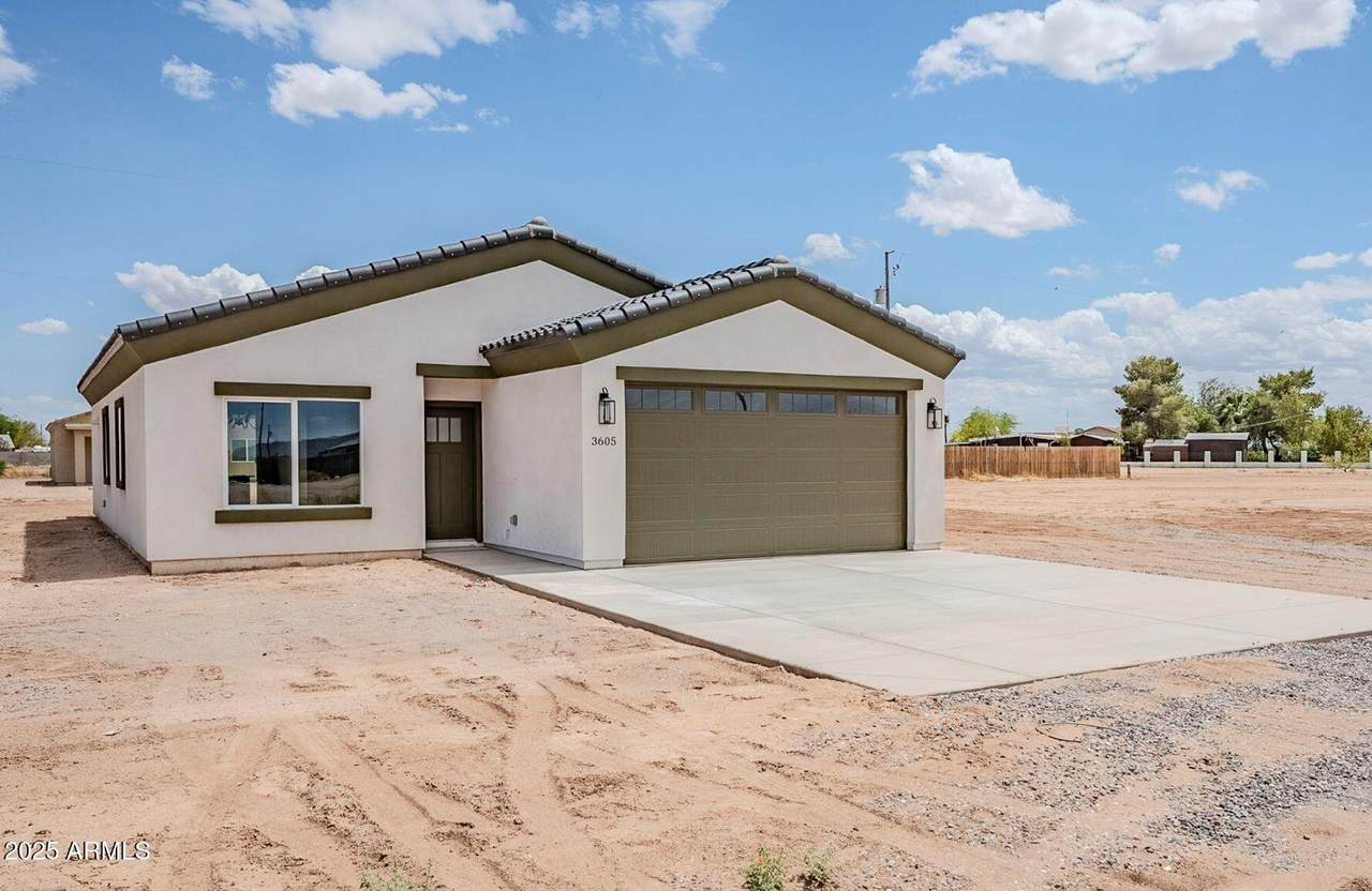 3605 Zapotec Avenue - Photo 1