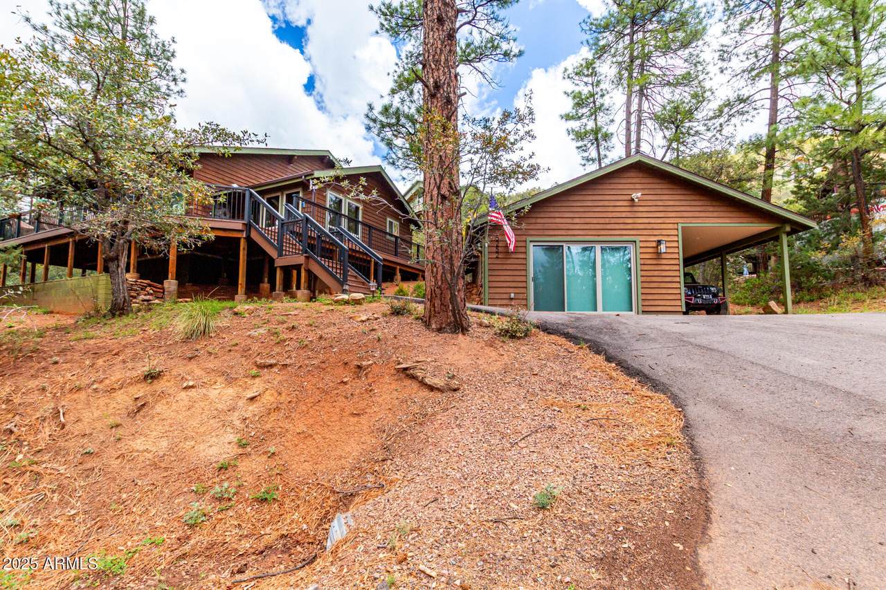 5252 Bay Drive - Photo 1