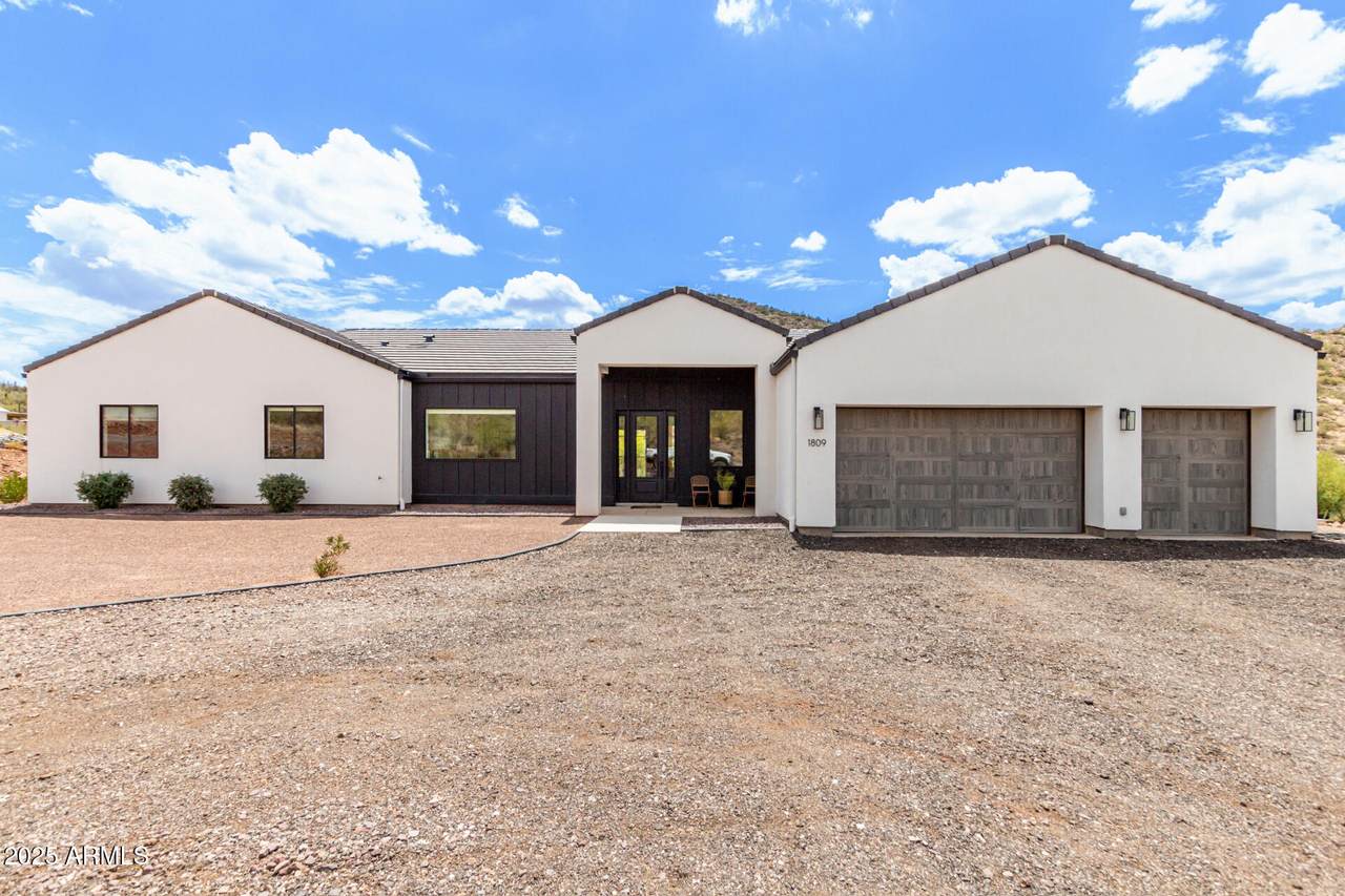 1809 Mariola Way - Photo 1