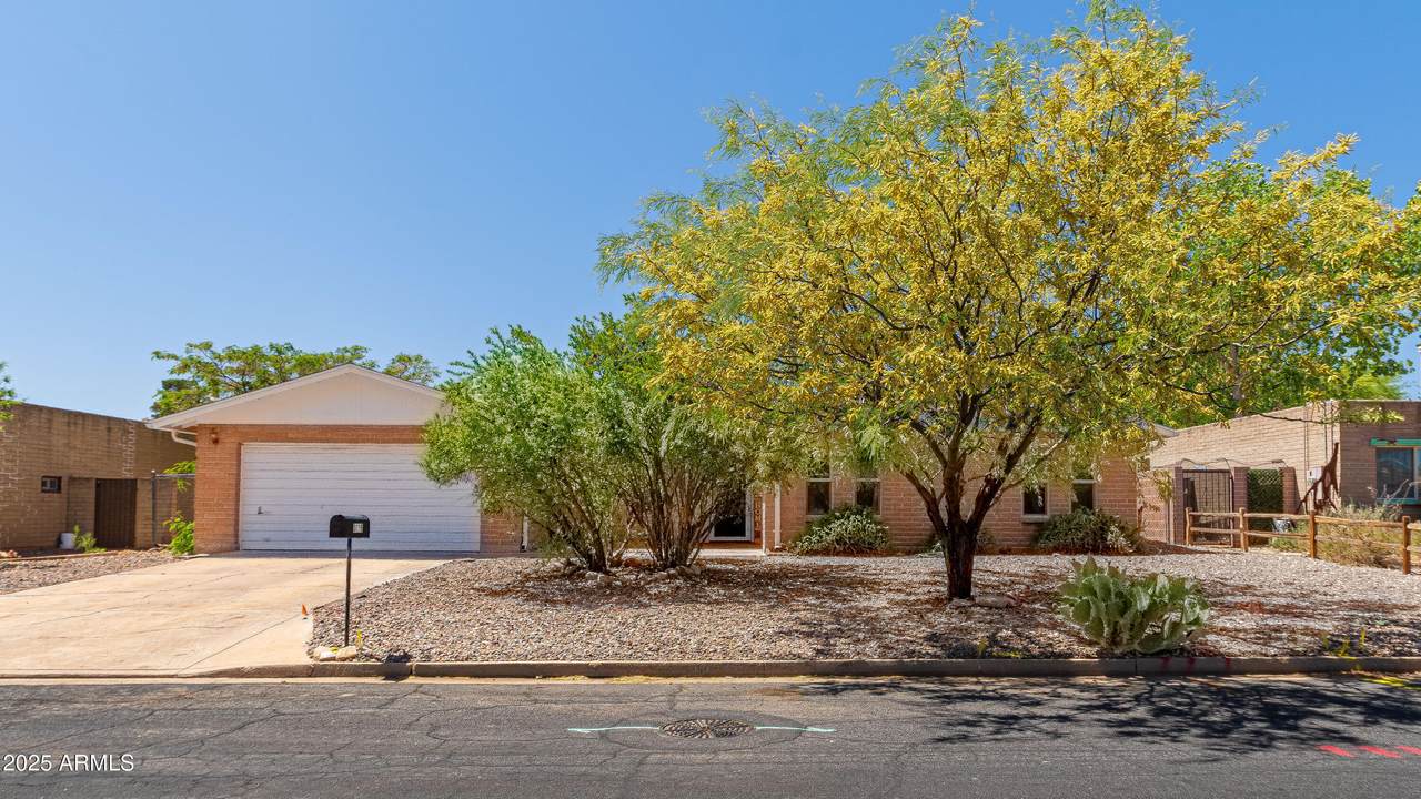 3116 Oak Hill Street - Photo 1