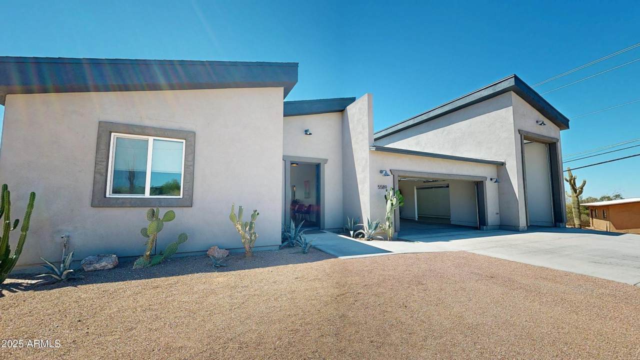 5589 Lost Dutchman Boulevard - Photo 1