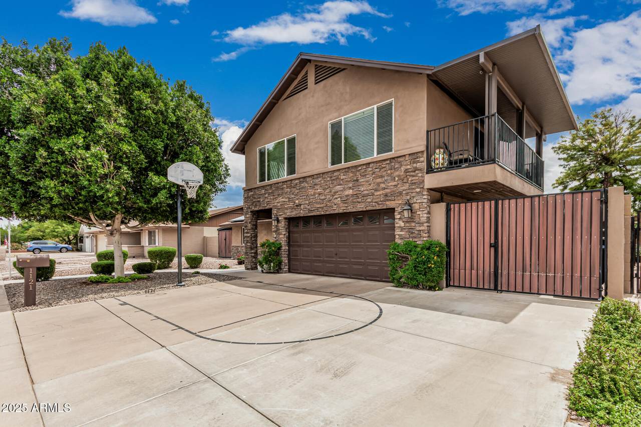 1121 Mission Drive - Photo 1