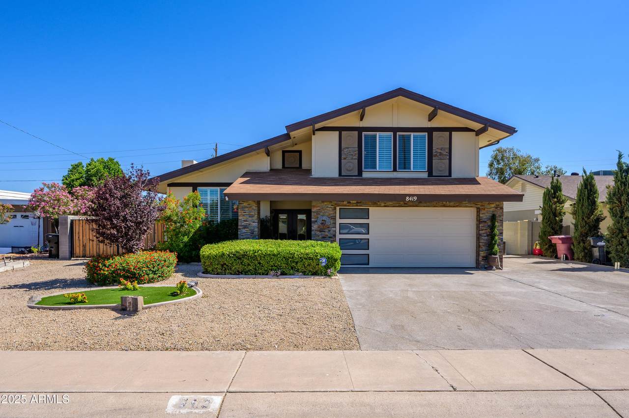 8419 Stella Lane - Photo 1