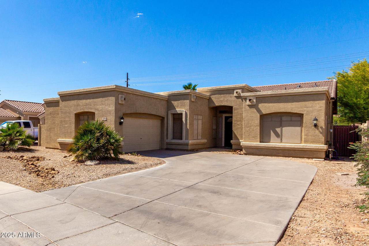 870 Megan Street - Photo 1