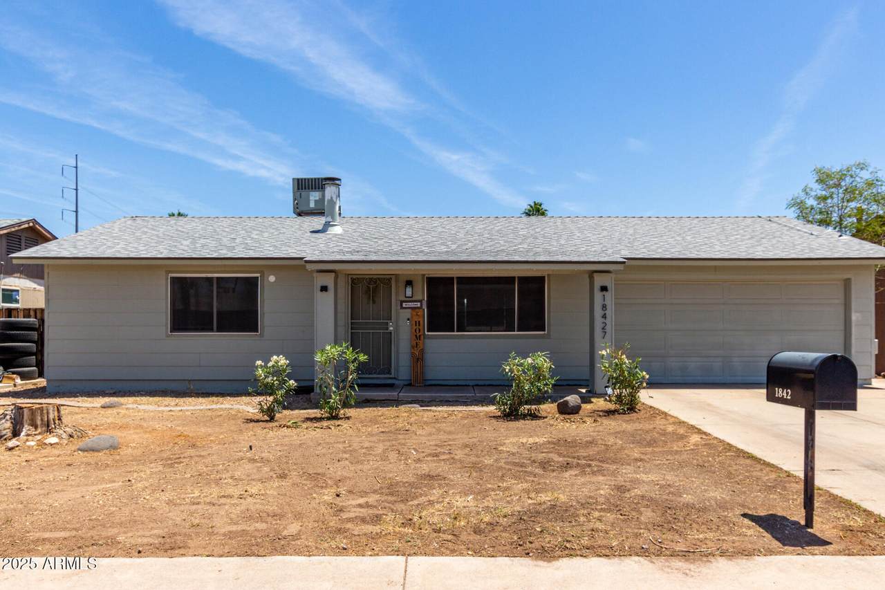 18427 32ND Lane - Photo 1