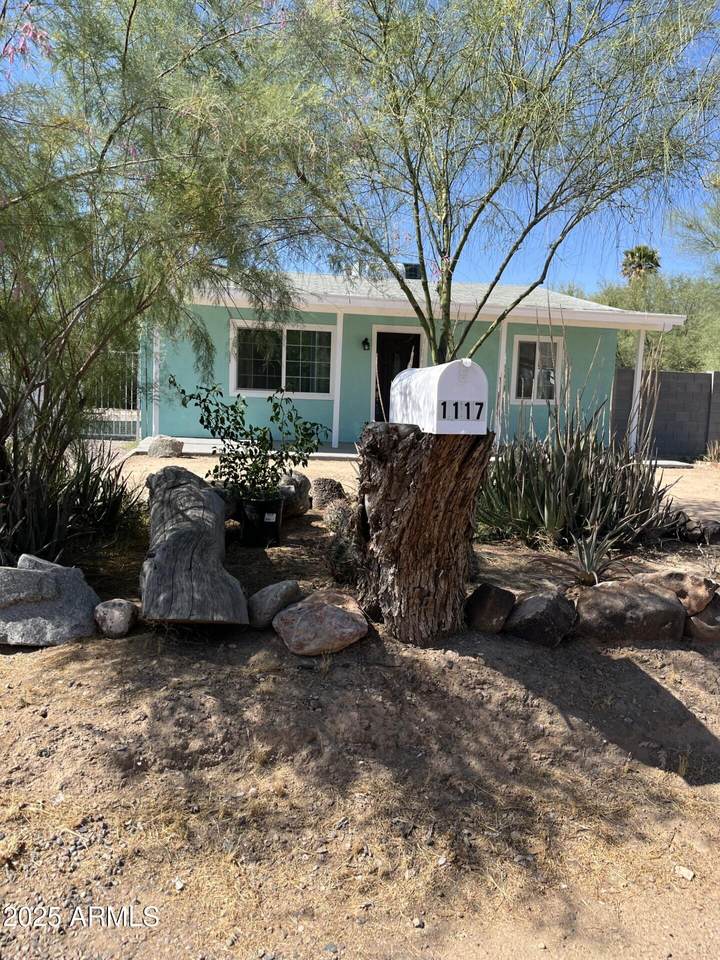 1117 Sunnyslope Lane - Photo 1
