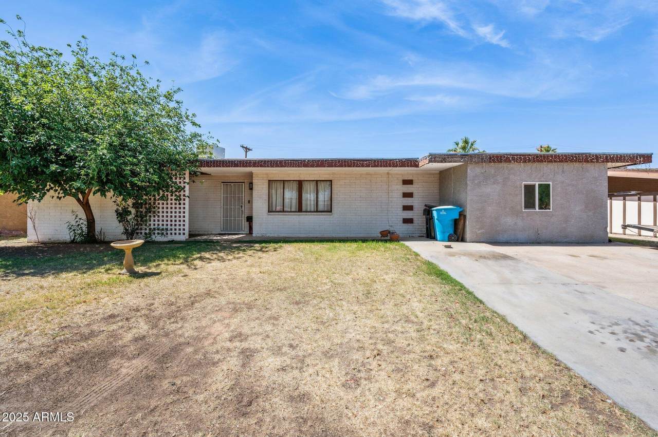 5615 Camelback Road - Photo 1