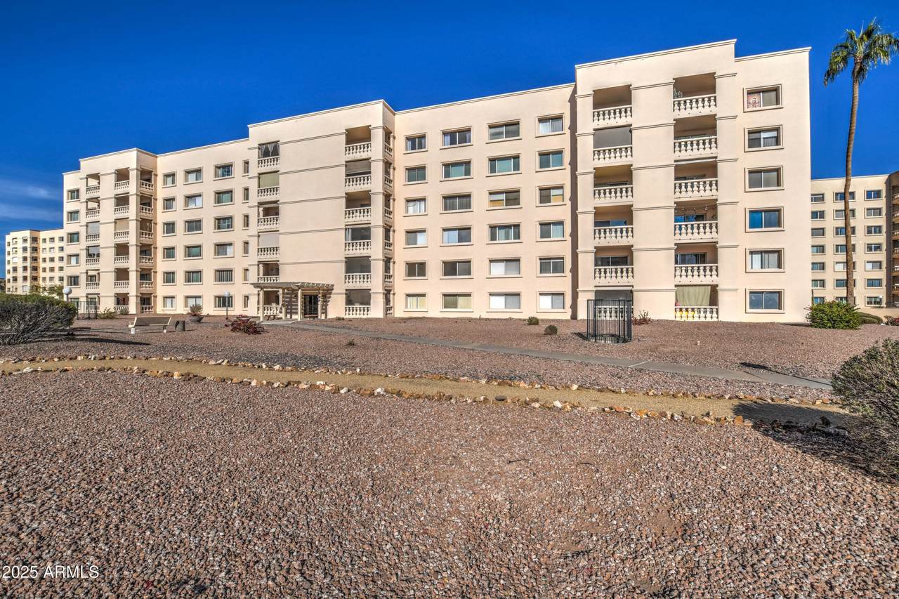 7920 Camelback Road - Photo 1