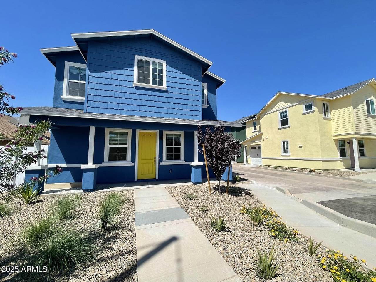 814 Roma Avenue - Photo 1