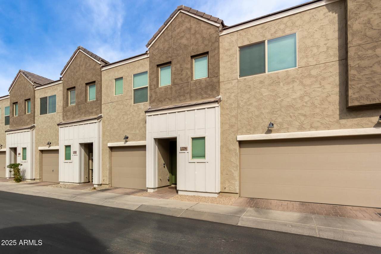 2256 Laurie Lane - Photo 1
