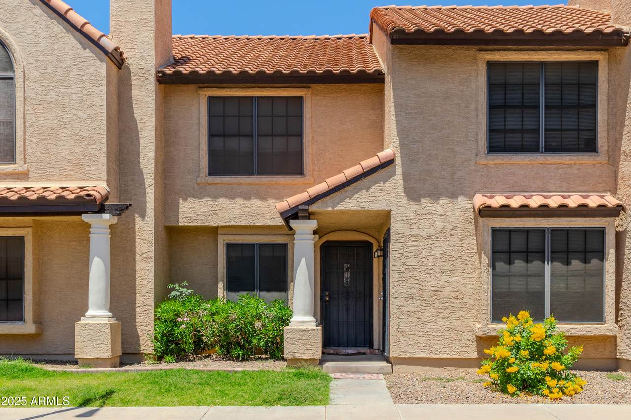 921 University Drive - Photo 1