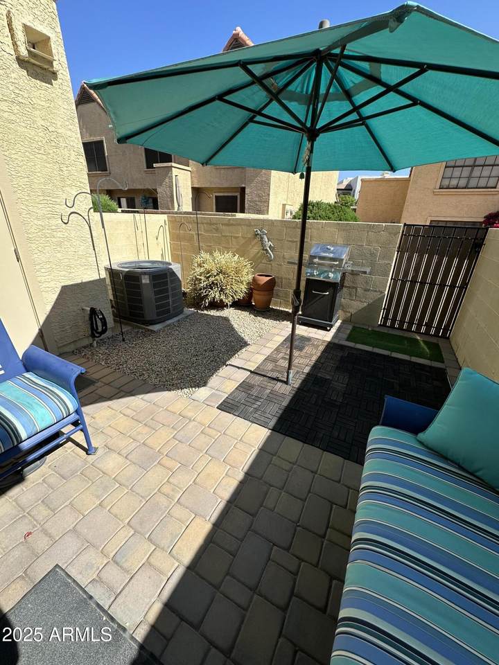 5704 Aire Libre Avenue - Photo 1
