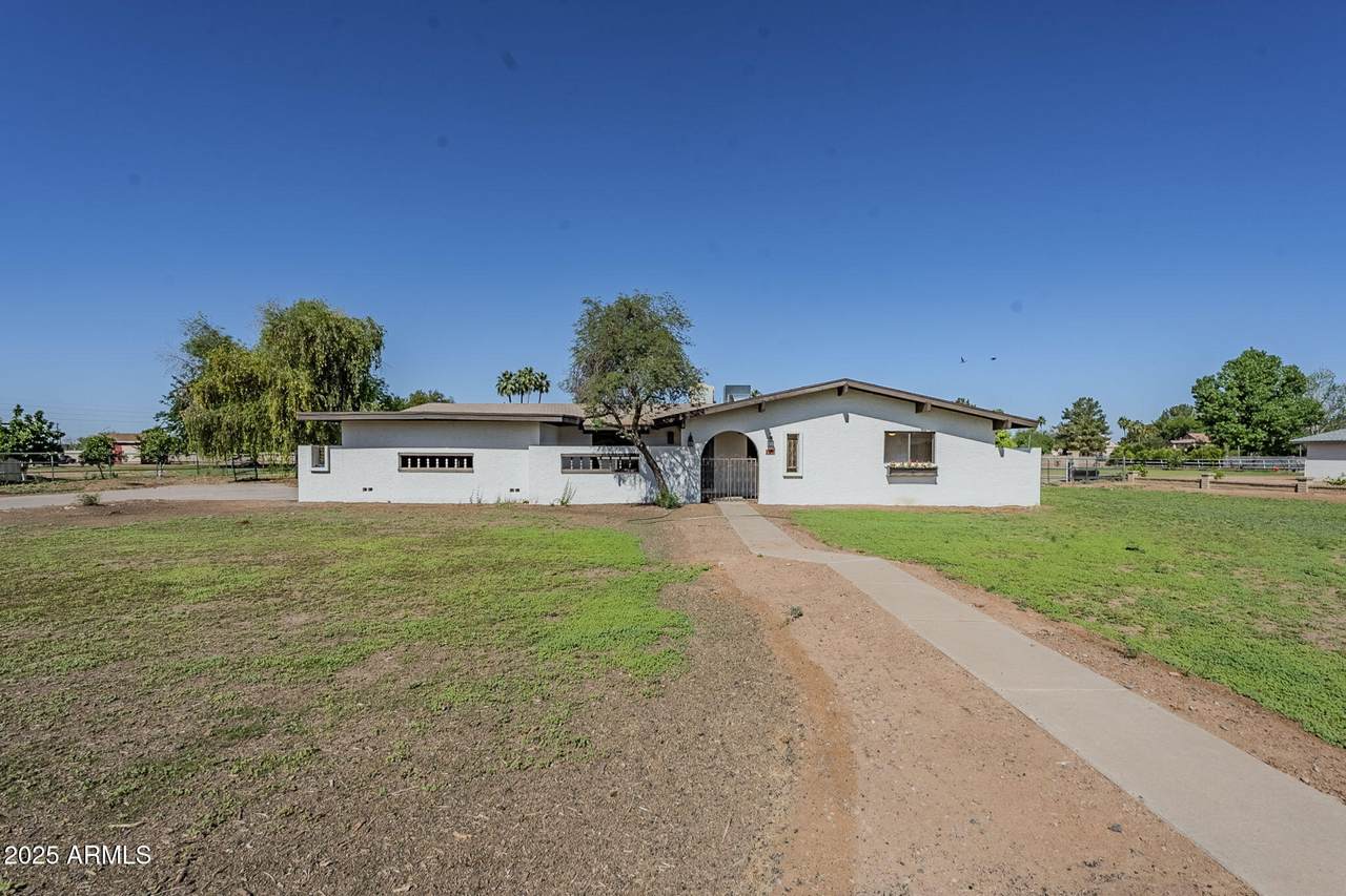 834 Constellation Way - Photo 1