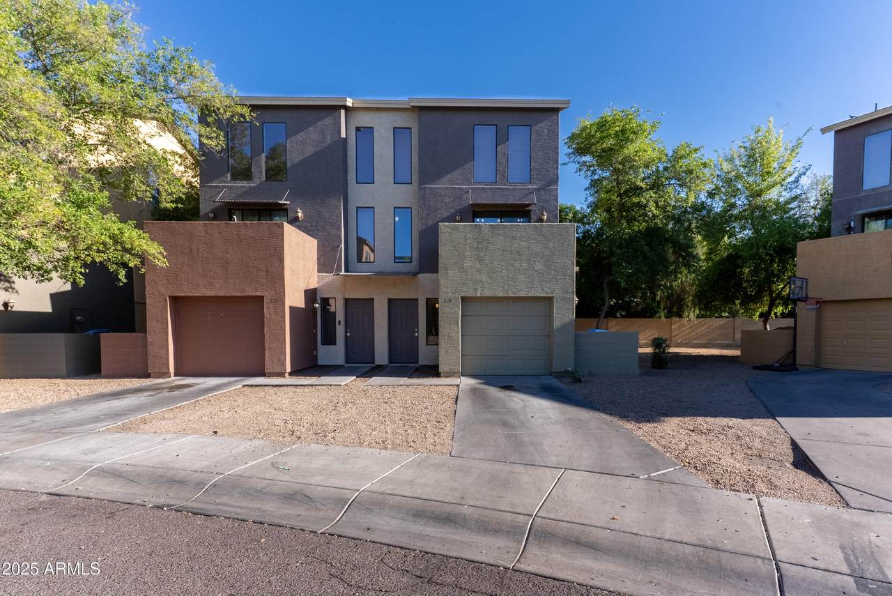 827 Pecan Road - Photo 1