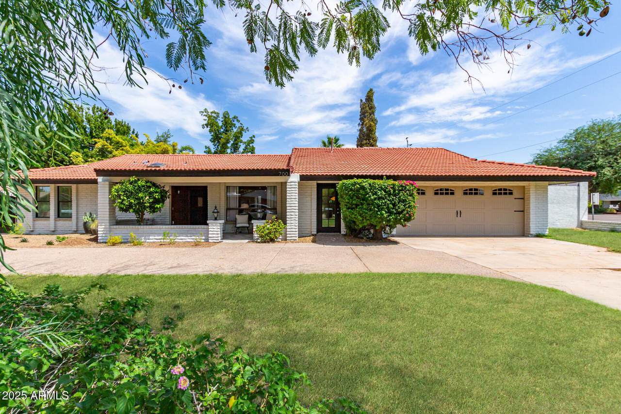 700 Drey Drive - Photo 1