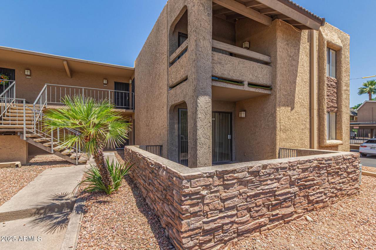 3825 Camelback Road - Photo 1