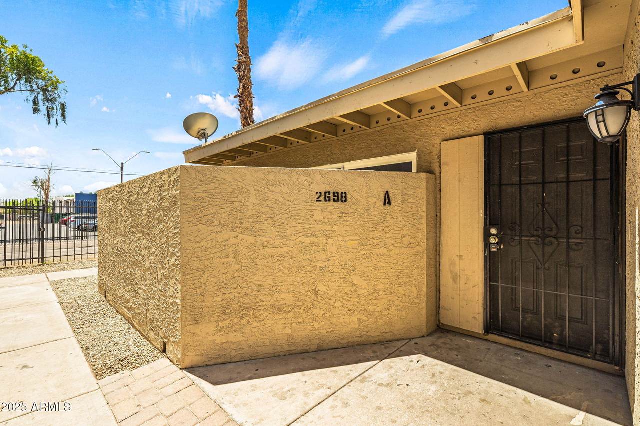 2698 43RD Avenue - Photo 1