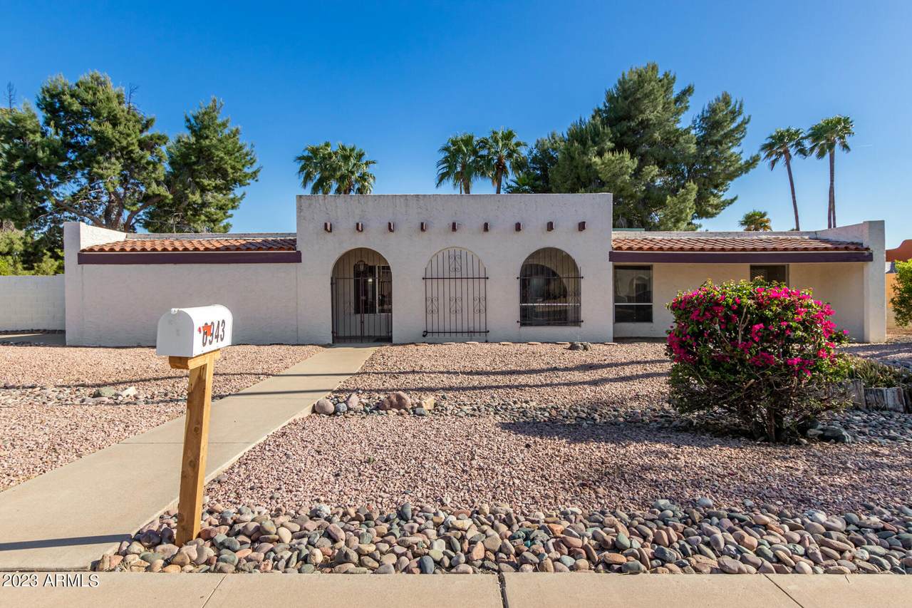 6943 Redfield Road - Photo 1