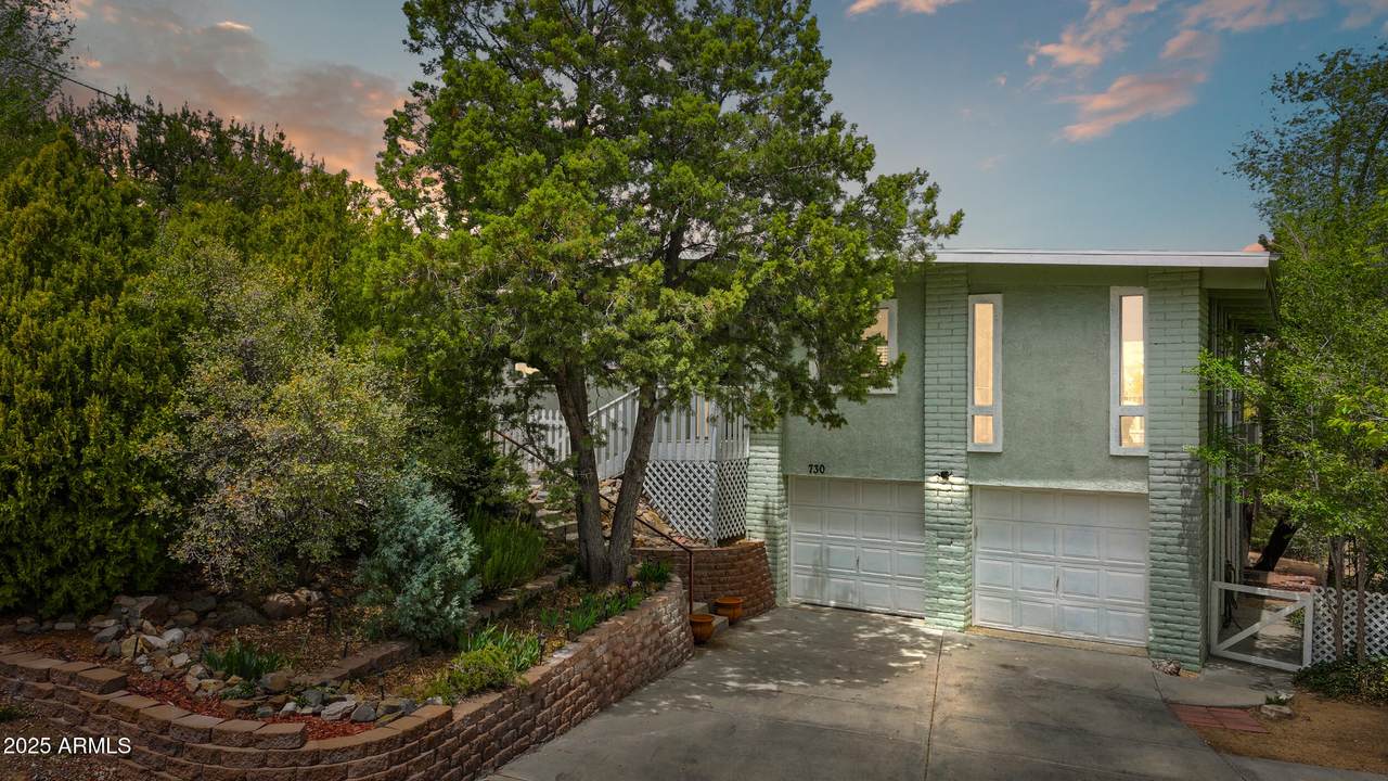 730 Mingus Avenue - Photo 1