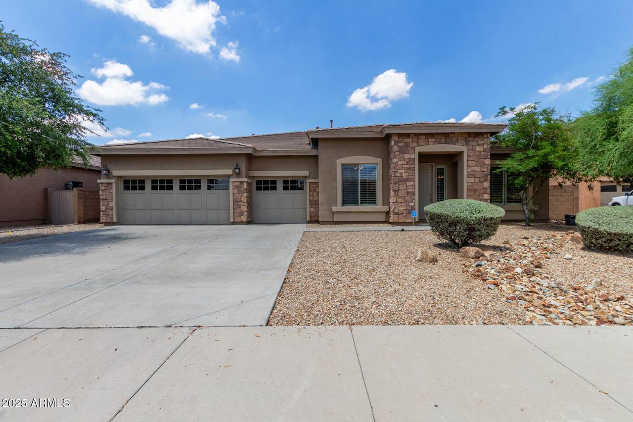 15088 Coolidge Street - Photo 1