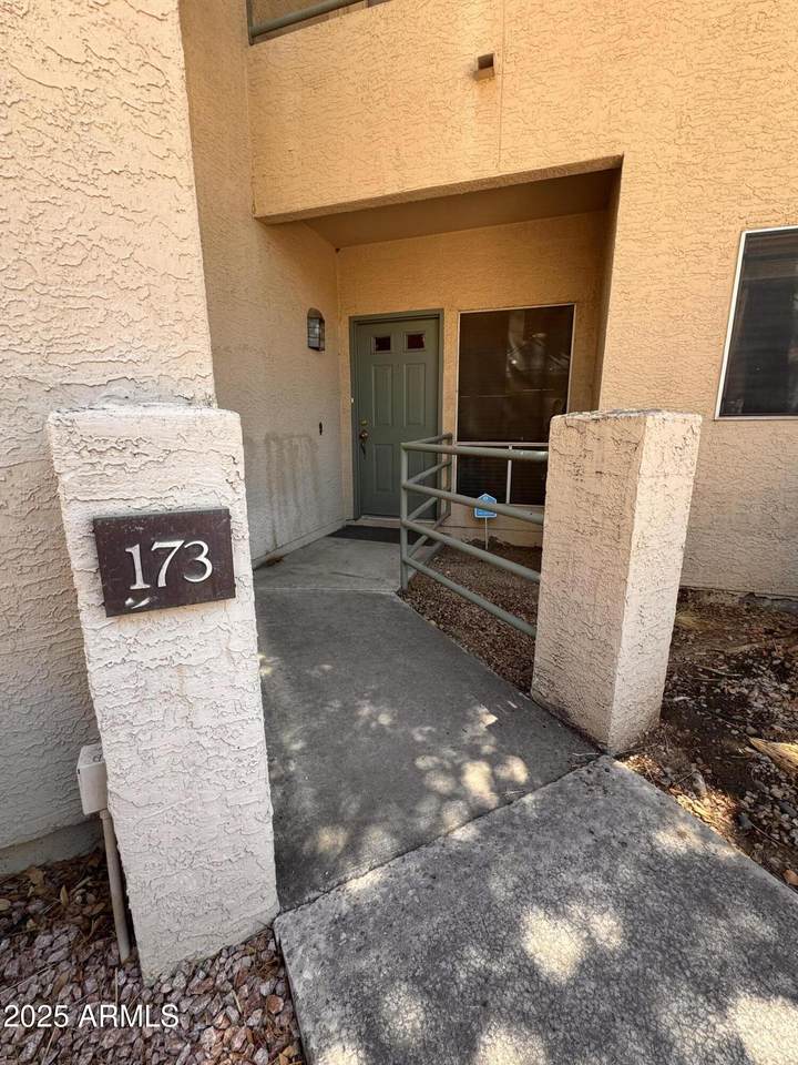 101 7TH Street - Photo 1