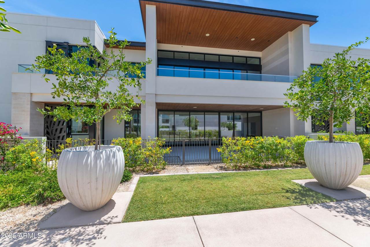 6587 Palmeraie Boulevard - Photo 1