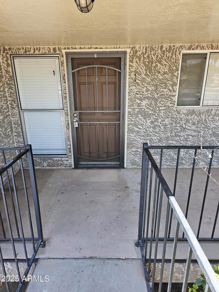 1345 Campbell Avenue - Photo 1